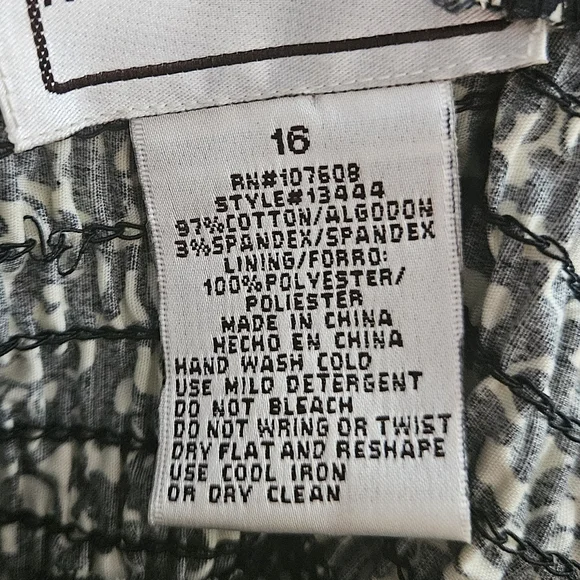 NWOT Karin Stevens black & white smocked fit & flare A-line dress Womens 16 - Picture 5 of 8